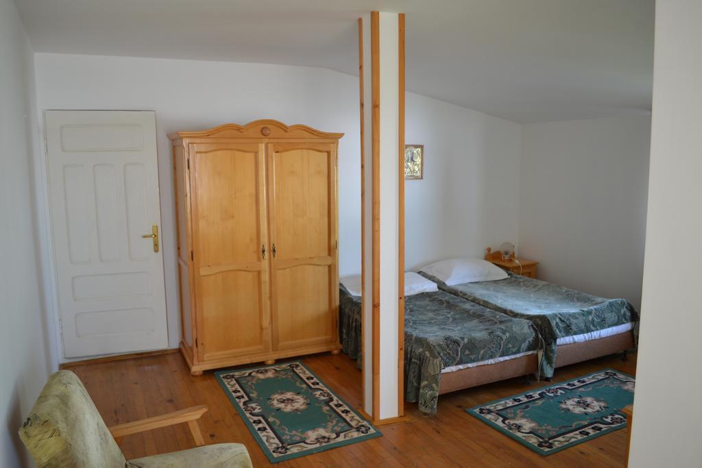 Complex Amazon Hotell Neptun Rum bild